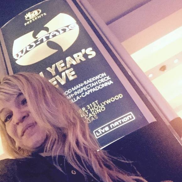 Meet your Posher, Lindze - Picture 1 of 1